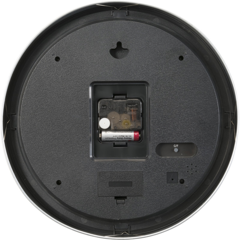 Zidni sat s digitalnim funkcijama